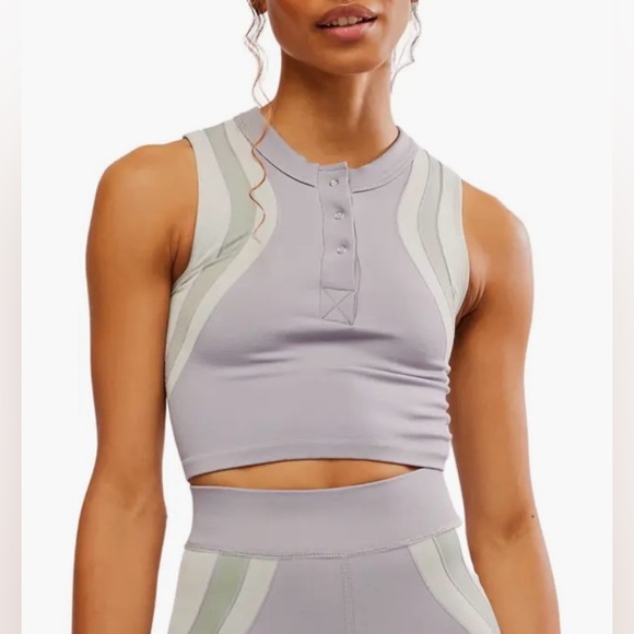 🆕 free People Movement top in lavender and gray size medium /large - Picture 3 of 12